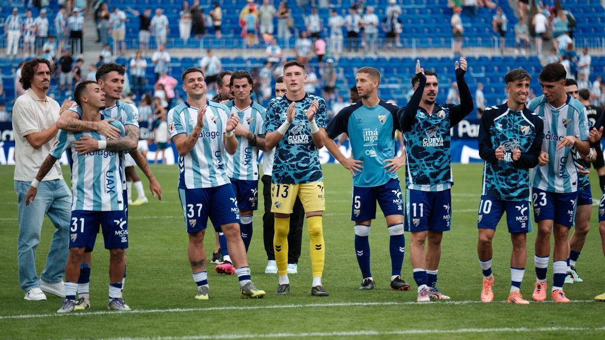 El Málaga CF celebró con la afición la victoria frente al Andorra.