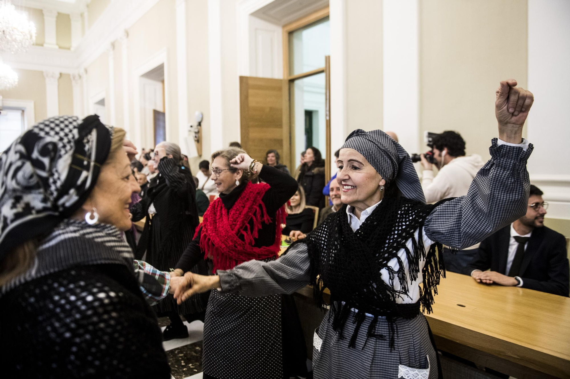 Galería | Cáceres busca el relevo generacional a Las Lavanderas para no perder su fiesta más tradicional