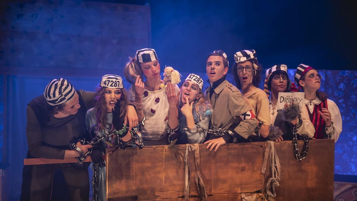 La VI Muestra de Teatro Amateur continúa este fin de semana con Teatro Vivo y Locos por Actuar.