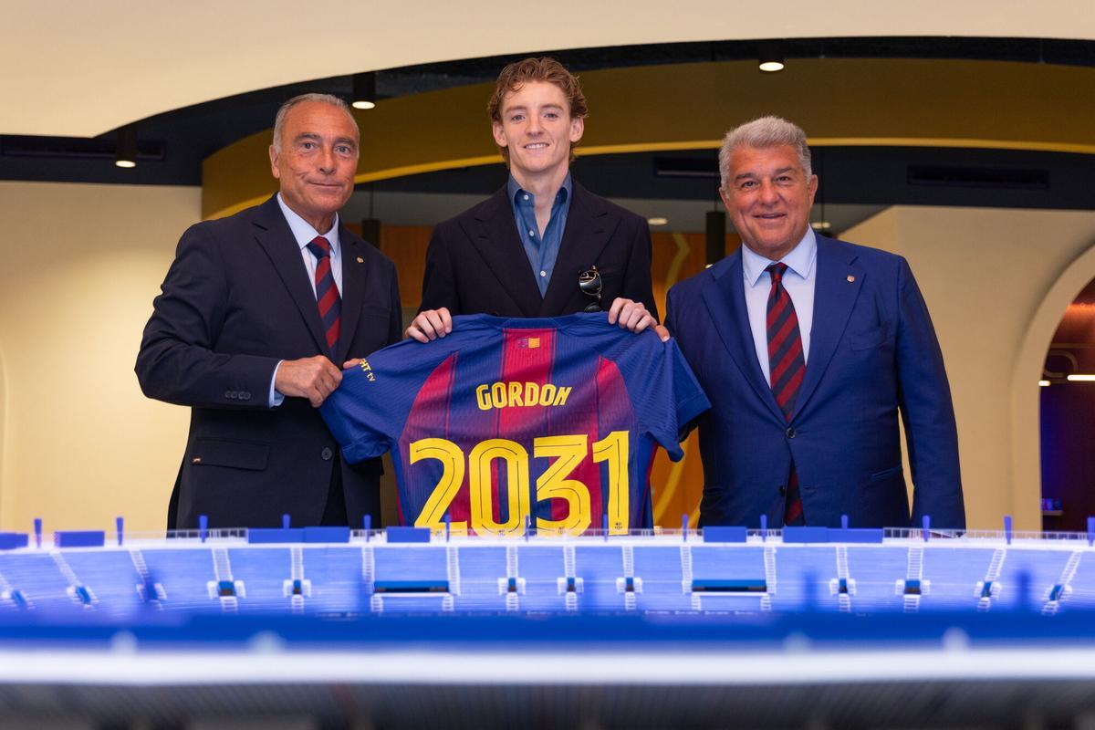 El Barça demana 210 milions per avançat per a fitxatges i nòmines