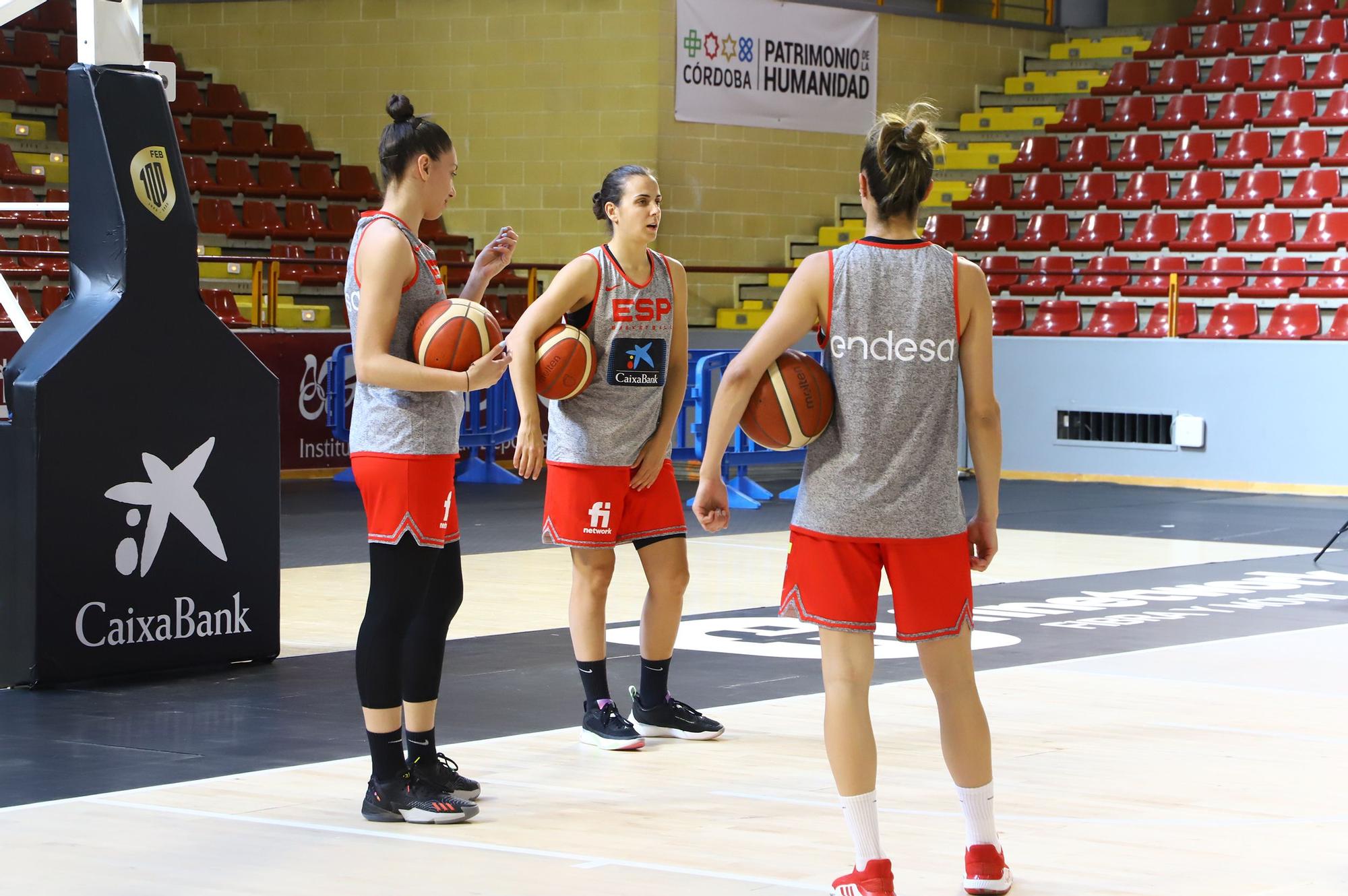 La selección española de baloncesto femenino en Córdoba