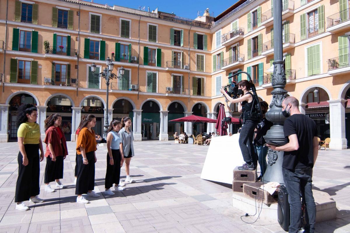 Una filmación en la plaza Major de Palma