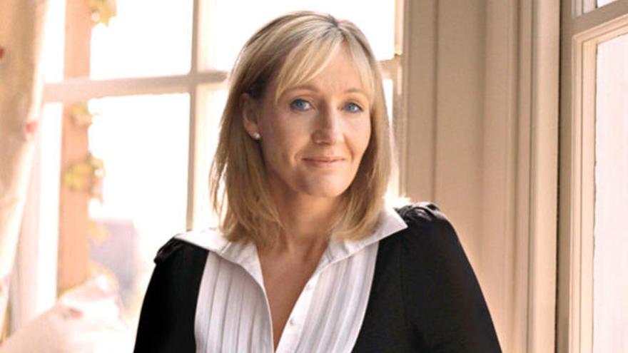 J. K. Rowling dona doce millones de euros