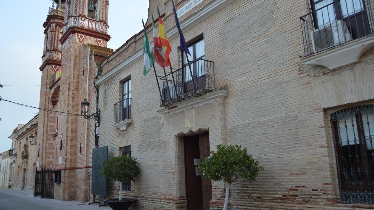 Imagen del edificio del Ayuntamiento de Fuente Palmera.