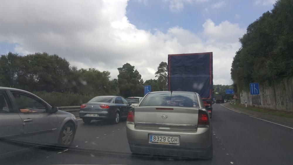 Accidente de tráfico en la ronda de Oviedo