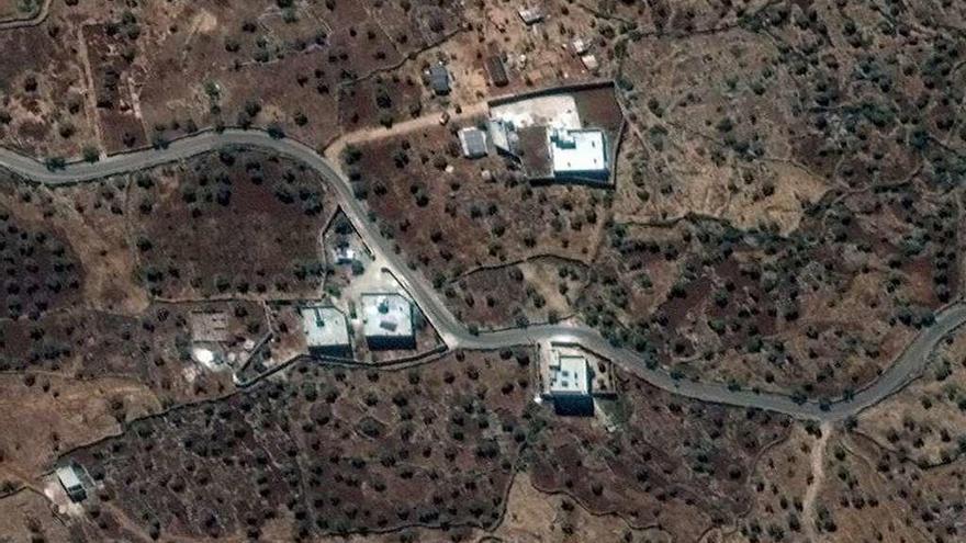 Imagen de satélite del complejo residencial donde vivía Al Bagdadi en Barisha (Siria).  // Reuters
