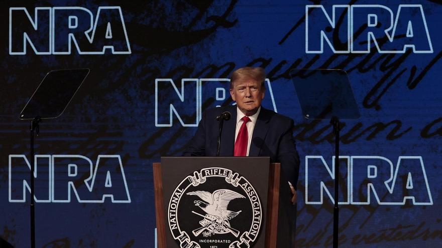 Trump, estrella en la convención de la Asociación Nacional del Rifle