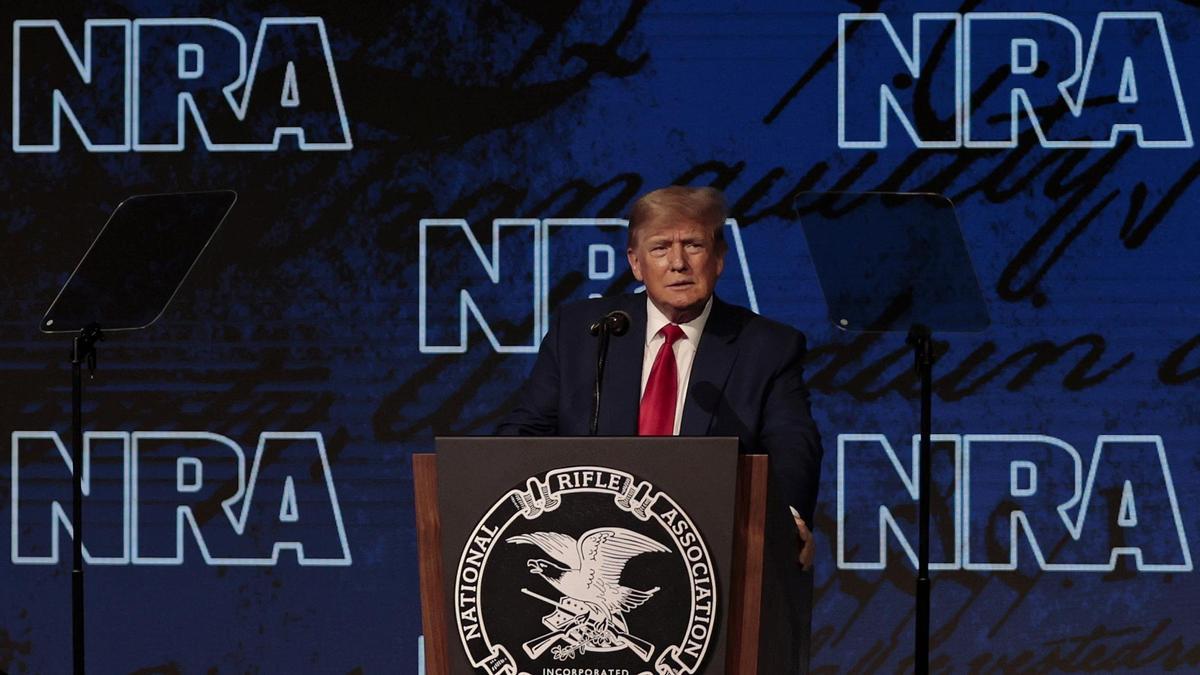 Trump, estrella en la convención de la Asociación Nacional del Rifle