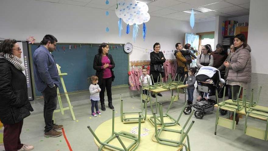 Jornada de puertas abiertas, la semana pasada, en el CEIP Xesús Golmar. // Bernabé/Javier Lalín