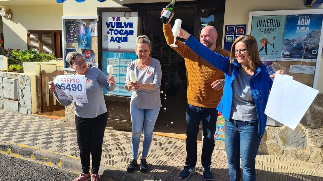 Alegría en el Bazar Ahulaga, en Antigua, Fuerteventura, dio el primer premio