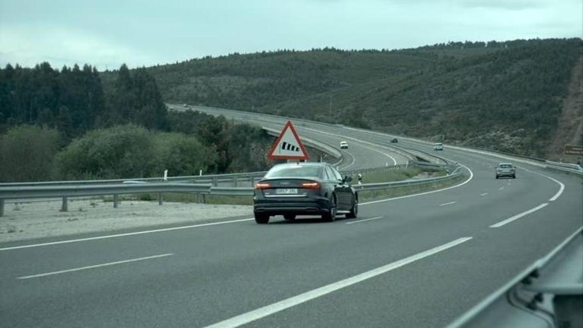 Vehículo oficial de Presidencia de la Diputación de Ourense.