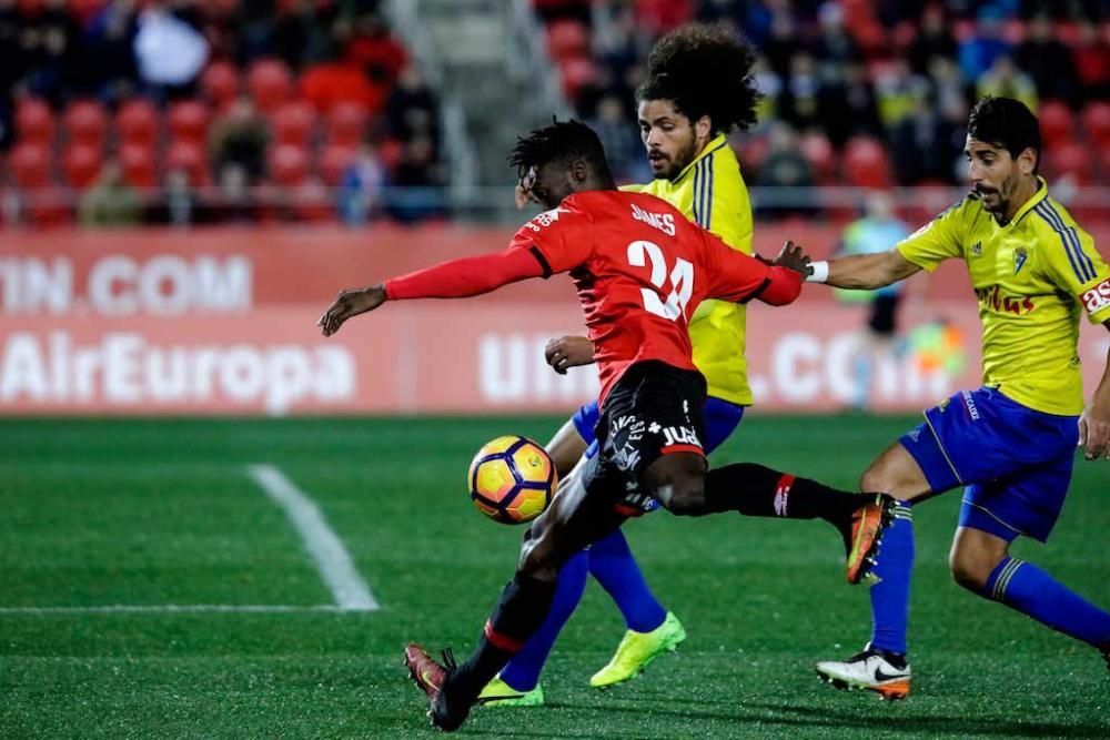 Zweitligist Real Mallorca hat am Sonntag (29.1.) im Stadion von Son Moix 0:0 gegen Cádiz gespielt. Es ist das dritte Unentschieden in Serie für den Inselclub.