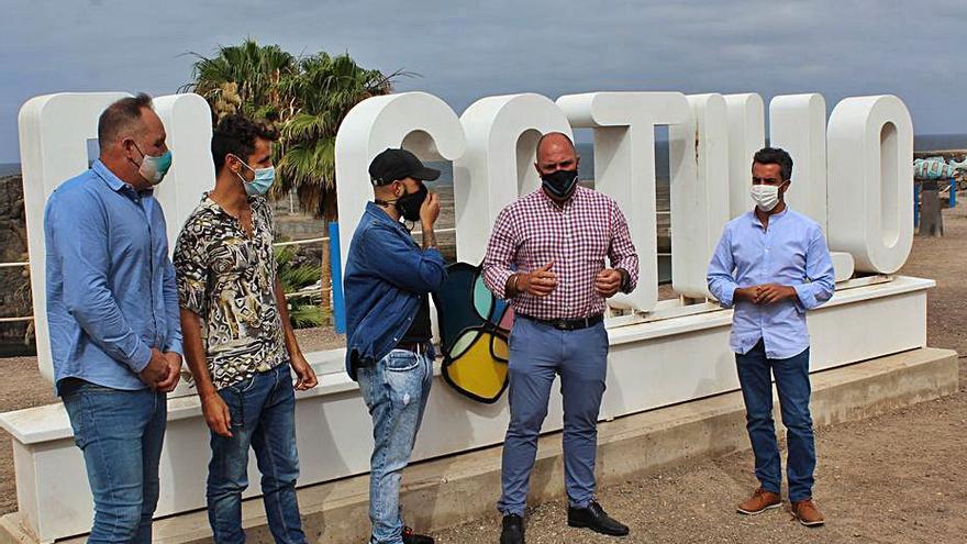 Presentación del programa de conciertos del FEM, ayer, en El Cotillo.  | | LP/DLP