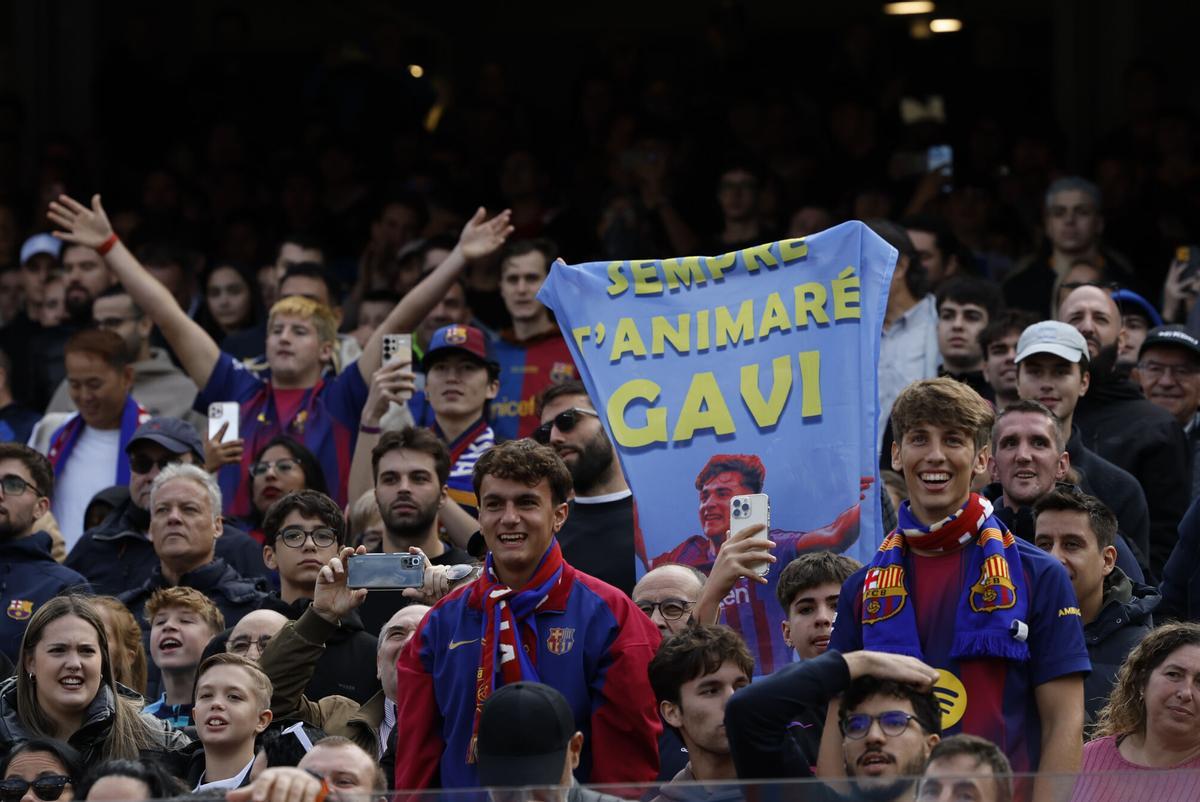 Així és el renovat Spotify Camp Nou, durant el primer entrenament de l'equip blaugrana Així és el renovat Spotify Camp Nou, durant el primer entrenament de l'equip blaugrana