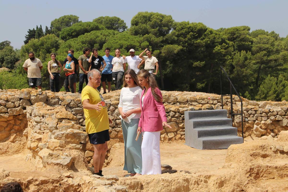 Les imatges de la visita a Empúries de la família reial