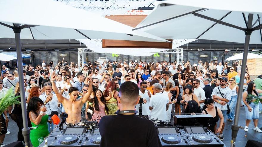 La terraza de A Laxe acoge este sábado un «brunch» electróni