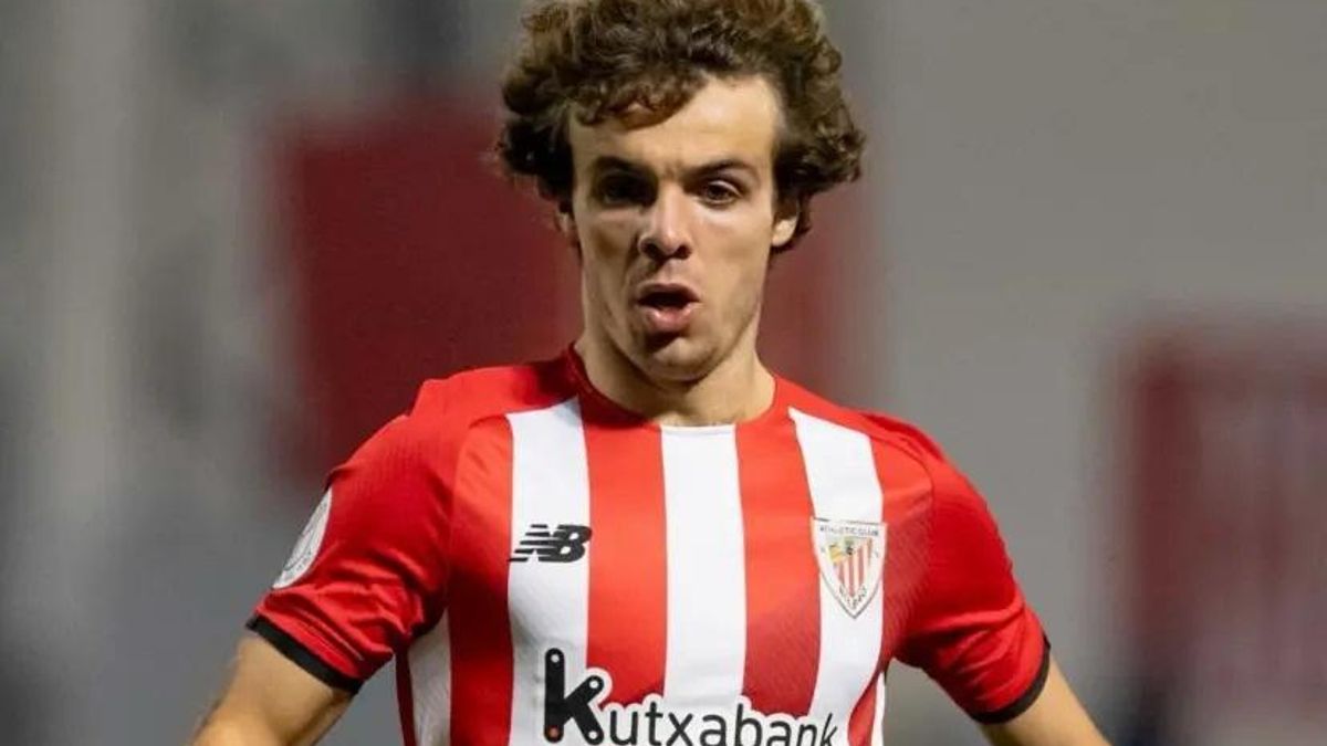 Juan Artola, en su época como jugador de la cantera del Athletic.