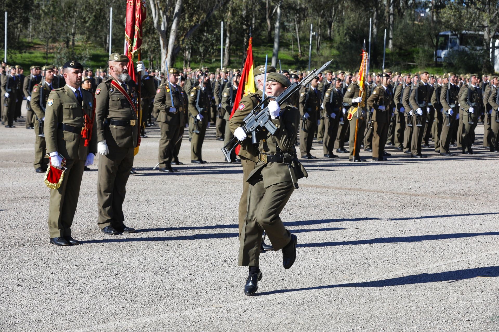 GALERÍA | Las imágenes de una jura de bandera histórica en Cáceres