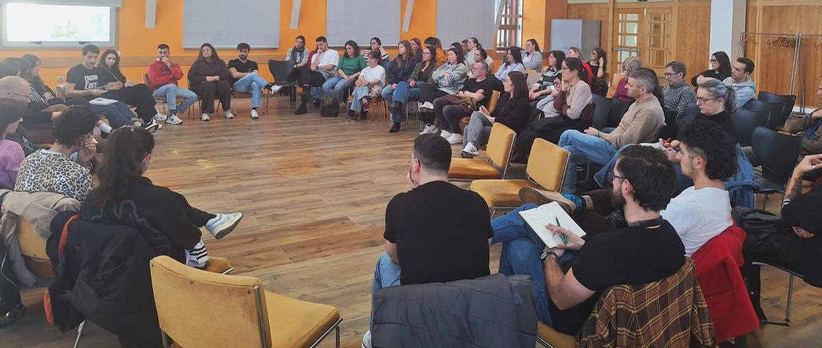 Asemblea aberta do ensino da Costa da Morte en Carballo.