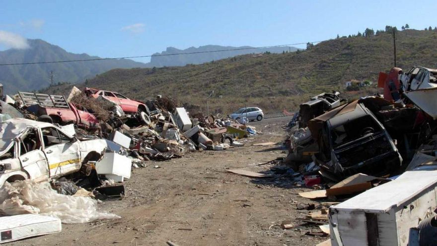 The Canary Islands Government will seal the illegal landfill in the Casa Pedro Alonso area
