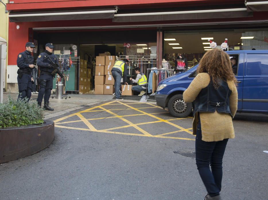 Macroperació policial contra les falsificacions a gran escala a La Jonquera