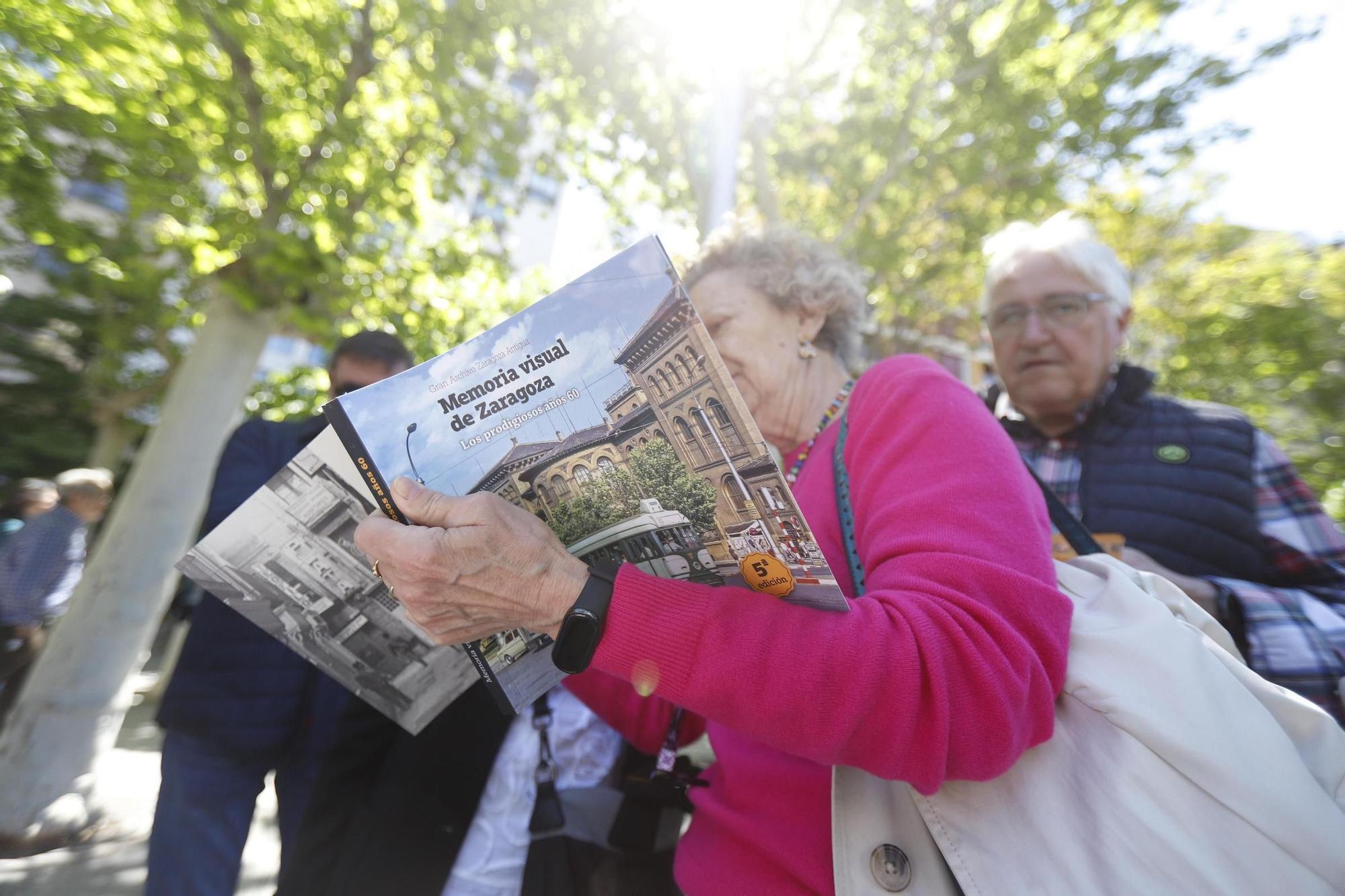 En imágenes | Multitudinario Día del Libro en el centro de Zaragoza