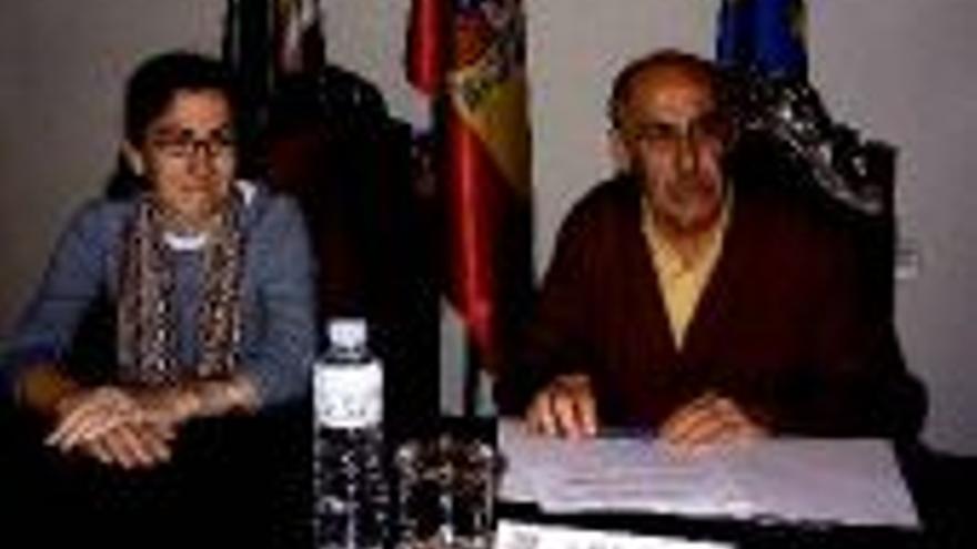 El ayuntamiento cauriense nombra a María Dolores Sánchez interventora y tesorera