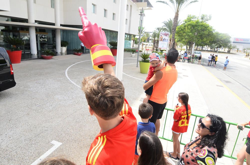 La Roja ya está en Elche y entrena hoy a puerta cerrada en el Rico Pérez