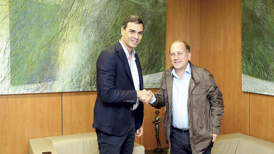 Pedro Sánchez con Fernández Leiceaga. // FdV