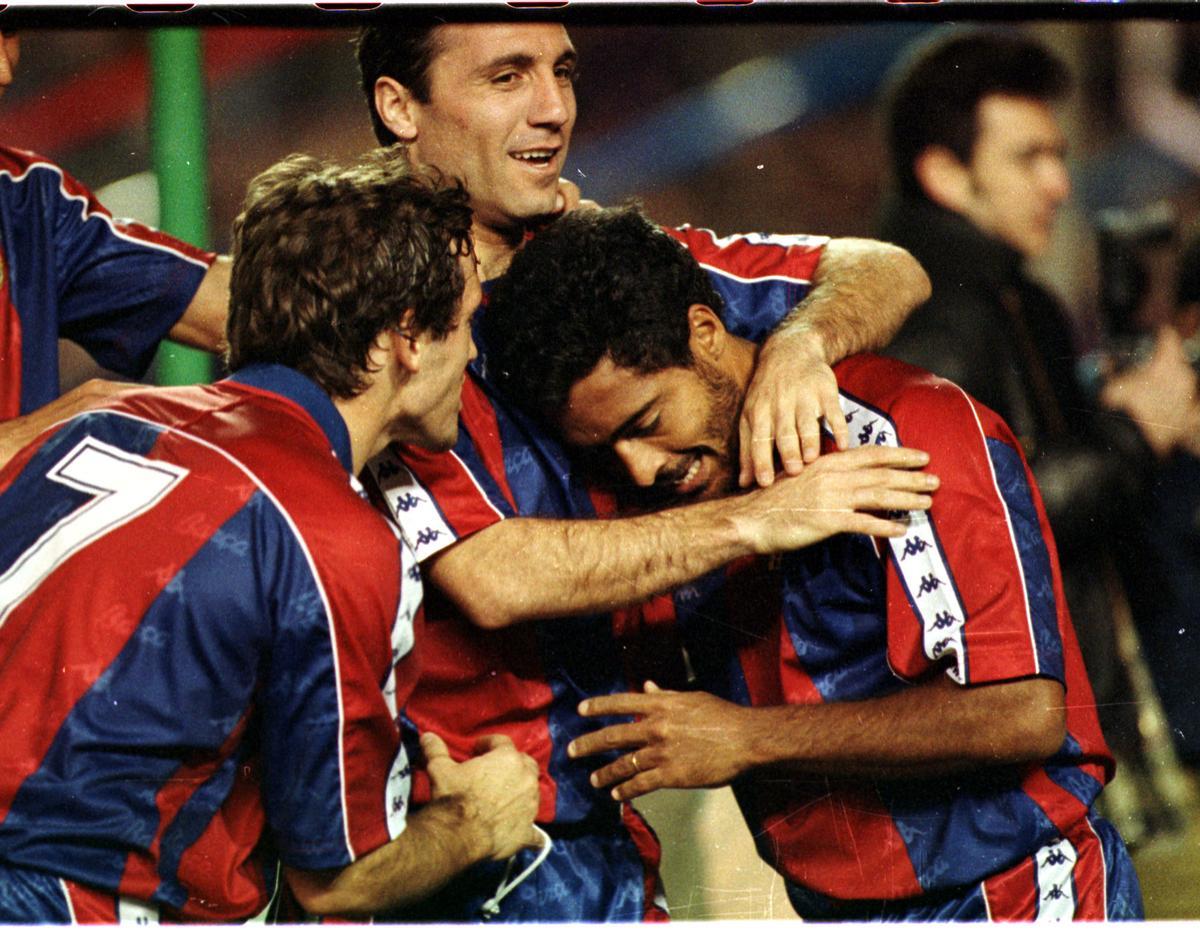 Romário, felicitado por Stoichkov y Goikoetxea, el día del 5-0.