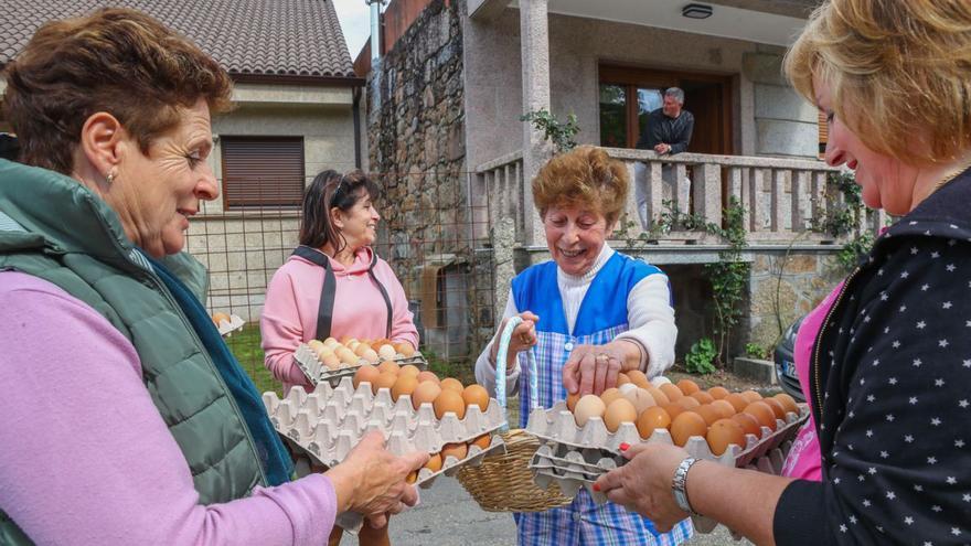 Paradela recupera la gran comida oficial del bollo de San Gregorio