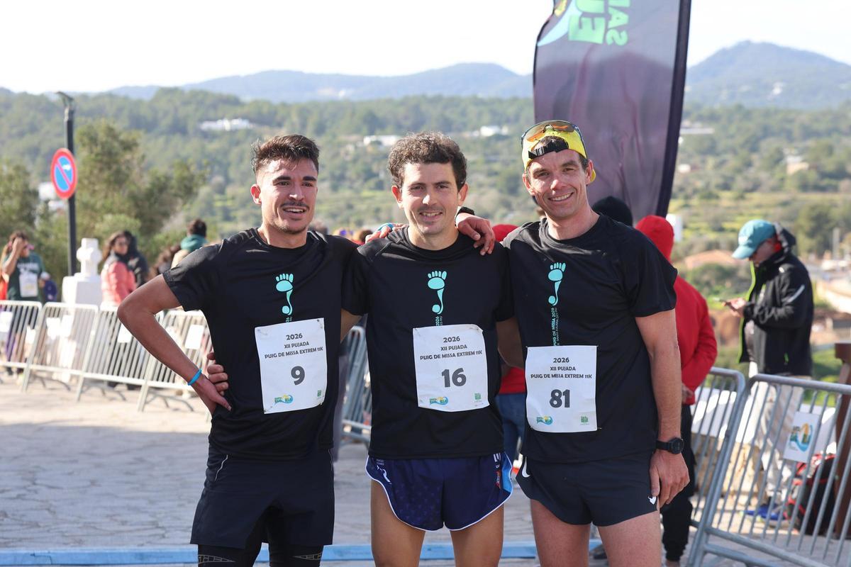 Daniel Planells, ganador de la Pujada Extrem, junto a Van Den Driessche y Daniel Torres