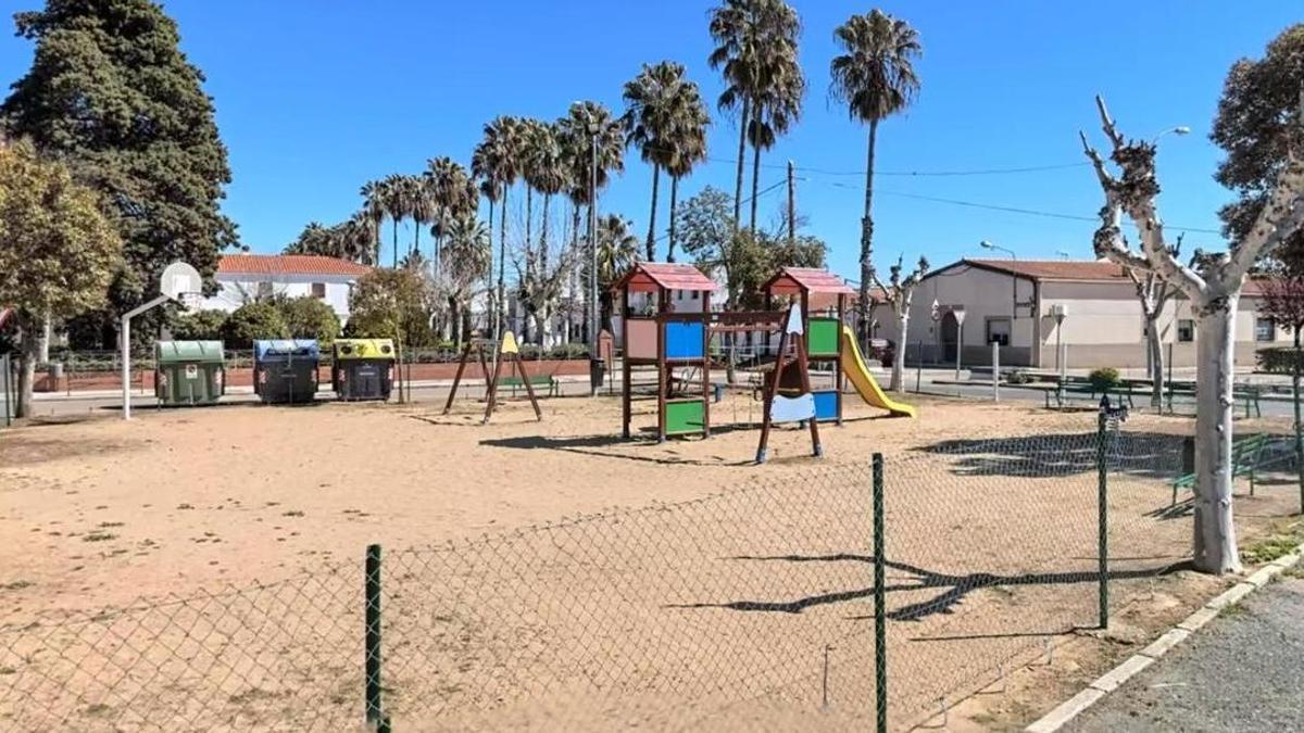 Parque donde se instalarán los toldos, en la pedanía de Alcazaba.