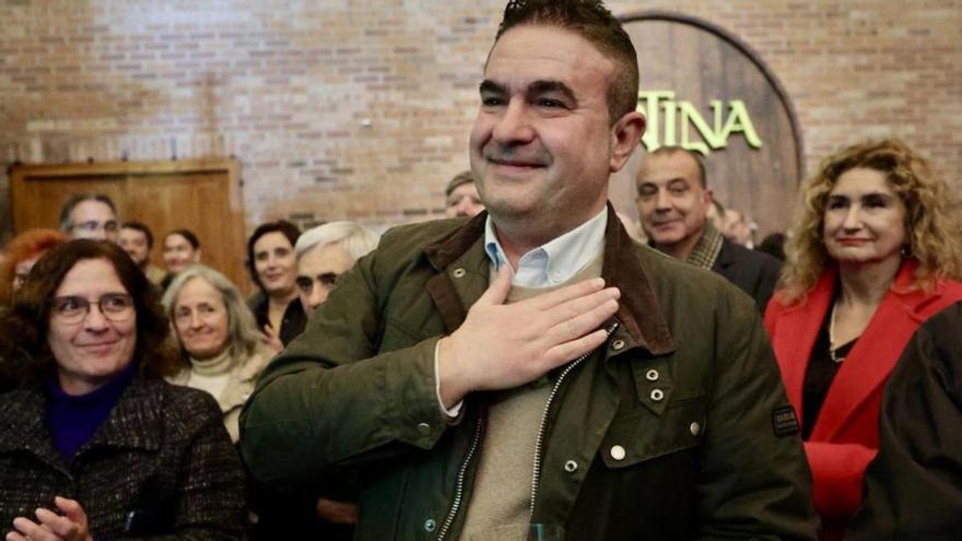 Luis Benito García, agradeciendo el reconocimiento, en Amandi. | IRMA COLLÍN