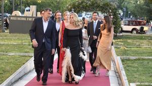 La tenista Arantxa Sanchez Vicario y el tenista Sergi Bruguera en la entrada de la gala del 125 aniversario del RCTB