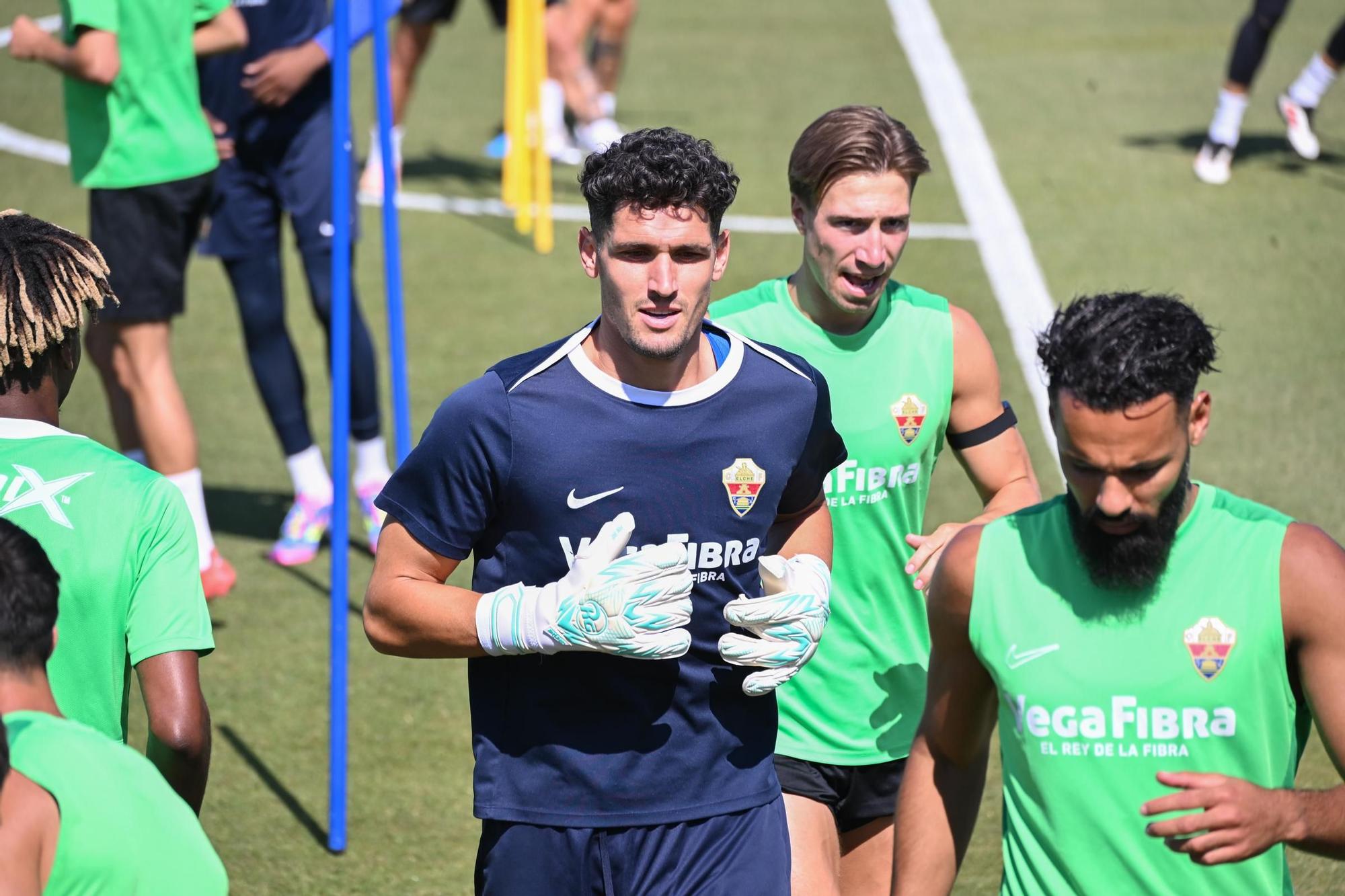 Maisie de krassel nude upon arrival at a very nice condo, I