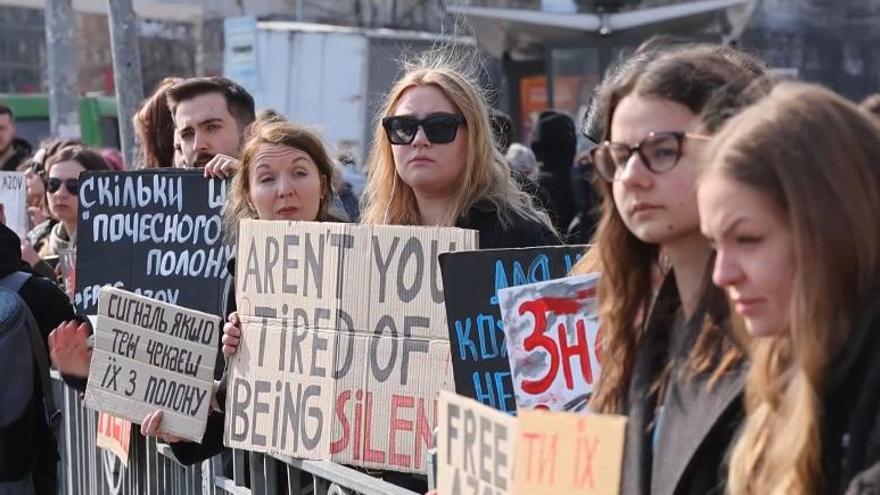 Manifestantes piden en Kiev el regreso de los ucranianos en cautiverio ruso