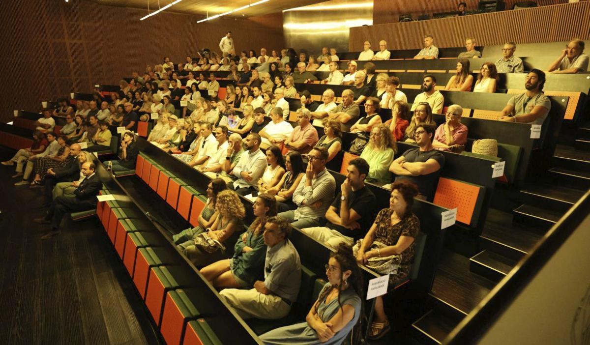 Recuerdo a 50 médicos que marcaron la sanidad pitiusa