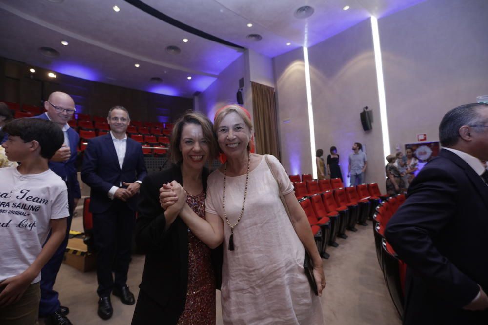 Maria Ferrer, directora de Diario de Mallorca, con Maria Antònia Oliver, de Memòria de Mallorca.