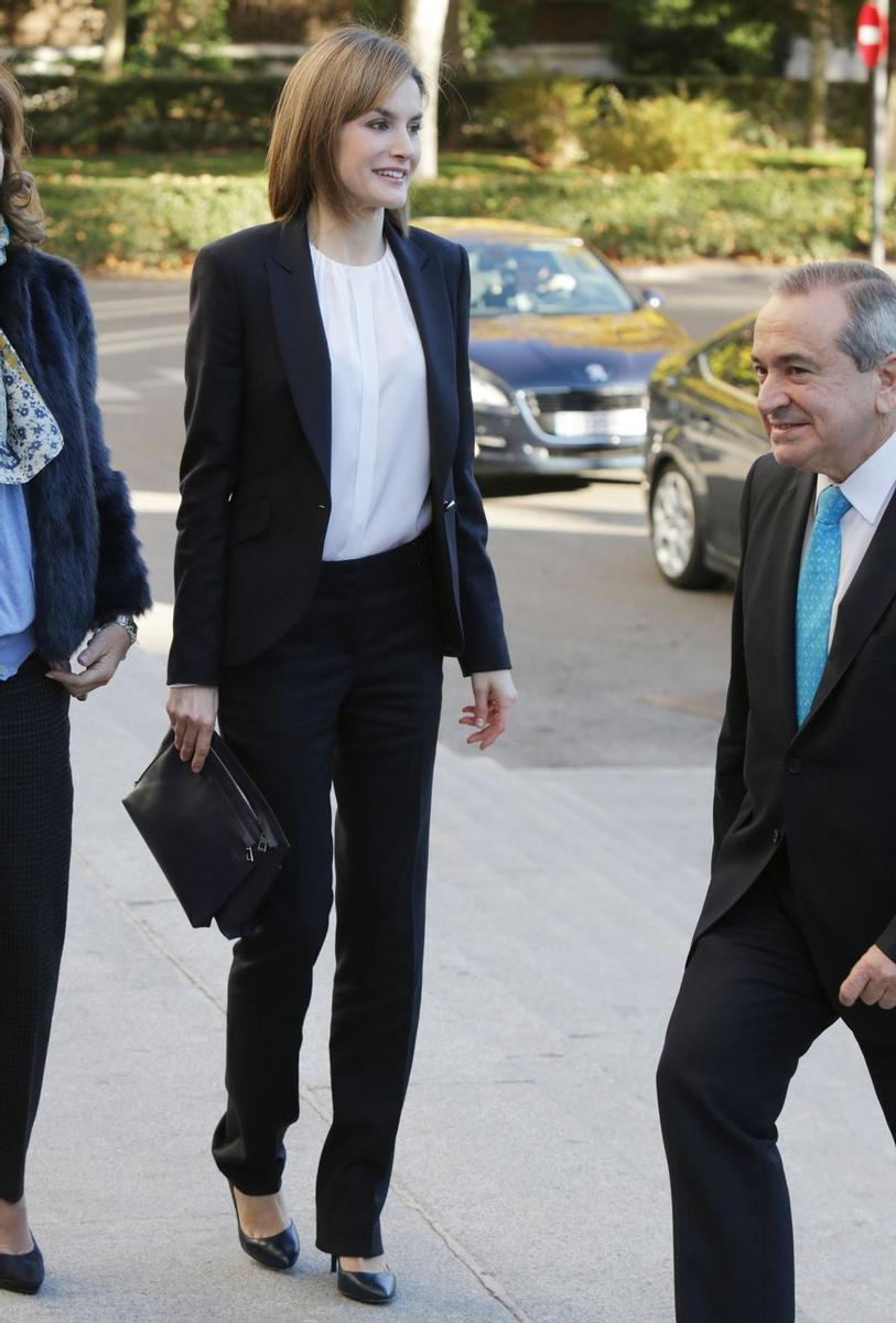 El look de Letizia Ortiz en el seminario de Nutrigenómica