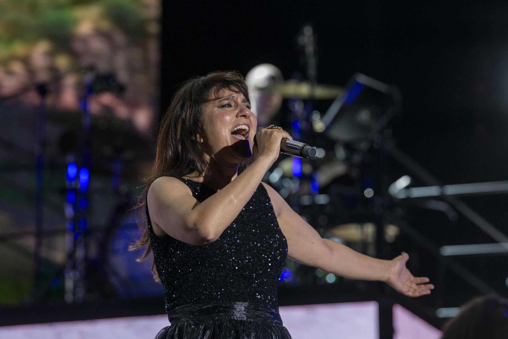 Amaral arrasa en Alicante con su "Dolce Vita"