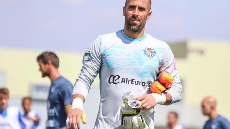 El portero Aulestia, tras un entrenamiento.