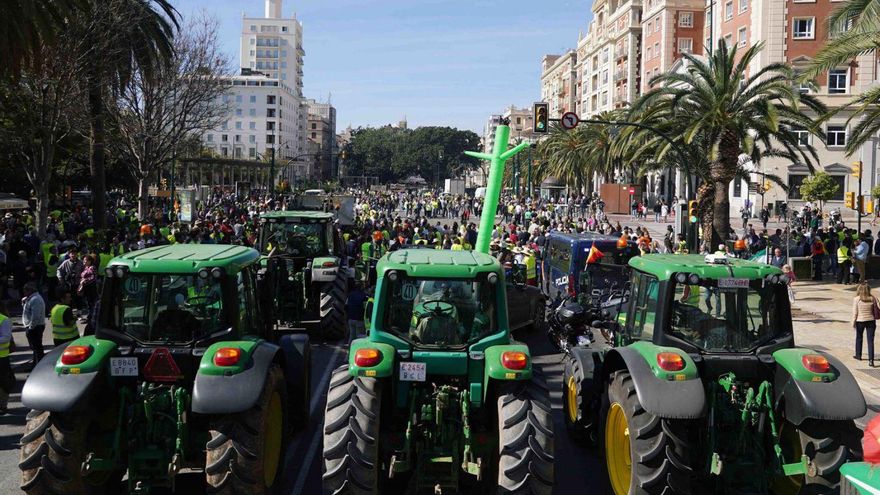 Tractores en el centro de la capital malagueña durante las movilizaciones del mes pasado.