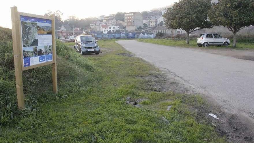 El tramo sin finalizar del paseo, sobre el que se actuará gracias a este acuerdo. // Santos Álvarez