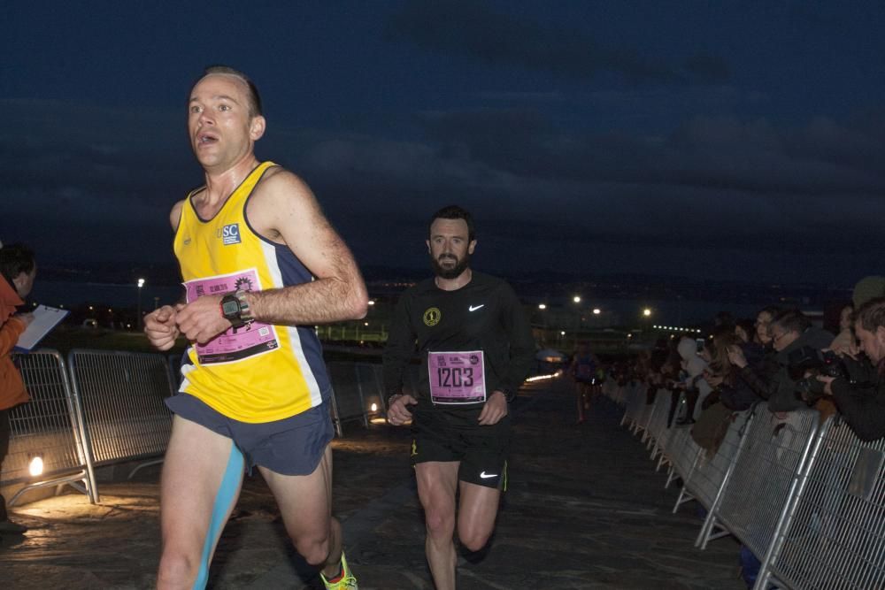 La carrera nocturna de la Torre de Hércules