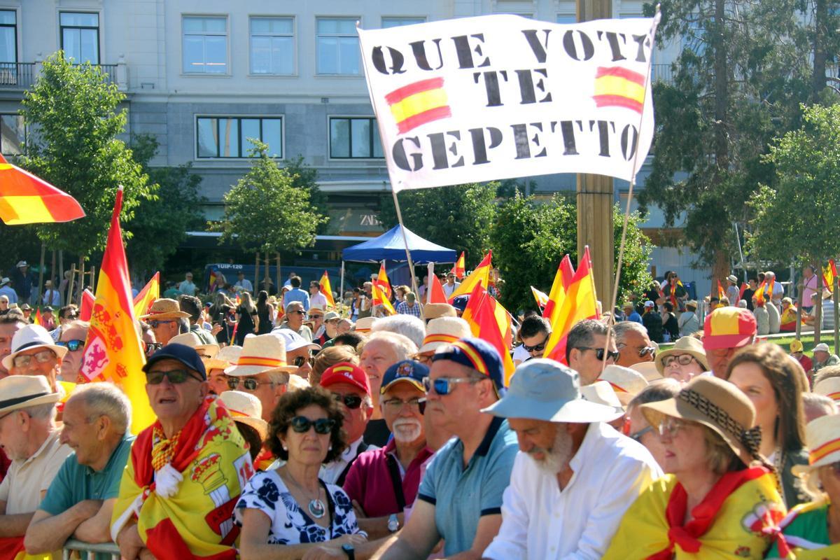 Manifestantes reclaman elecciones generales.