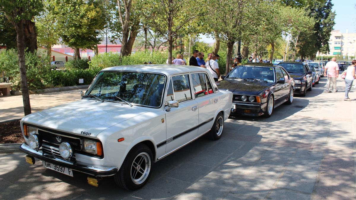 Concentración de coches clásicos en Antequera