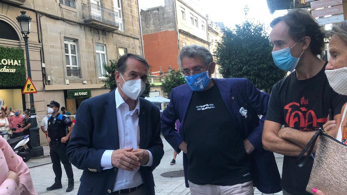 Abel Caballero, Carlos Mouriño y Antonio Chaves, cuando la sede céltica sufrió un incendio.