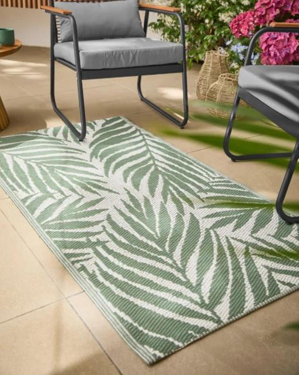 Mañana se esperan colas kilométricas en Lidl para conseguir la alfombra de terraza de estampado selvático más barata del mercado: por solo 4,99 euros