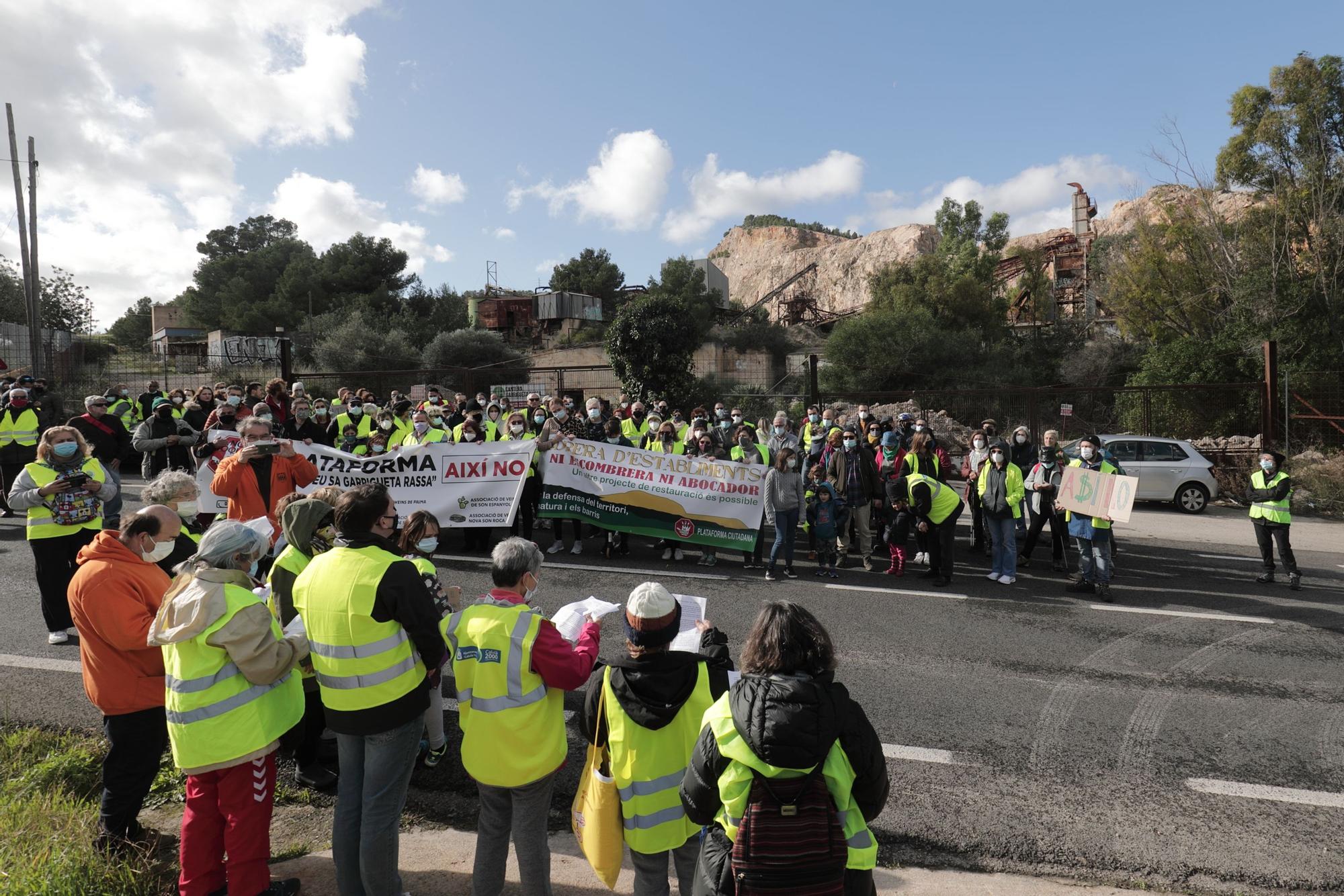 Unas 250 personas reclaman "otro proyecto de restauración" para la cantera de sa Garrigueta